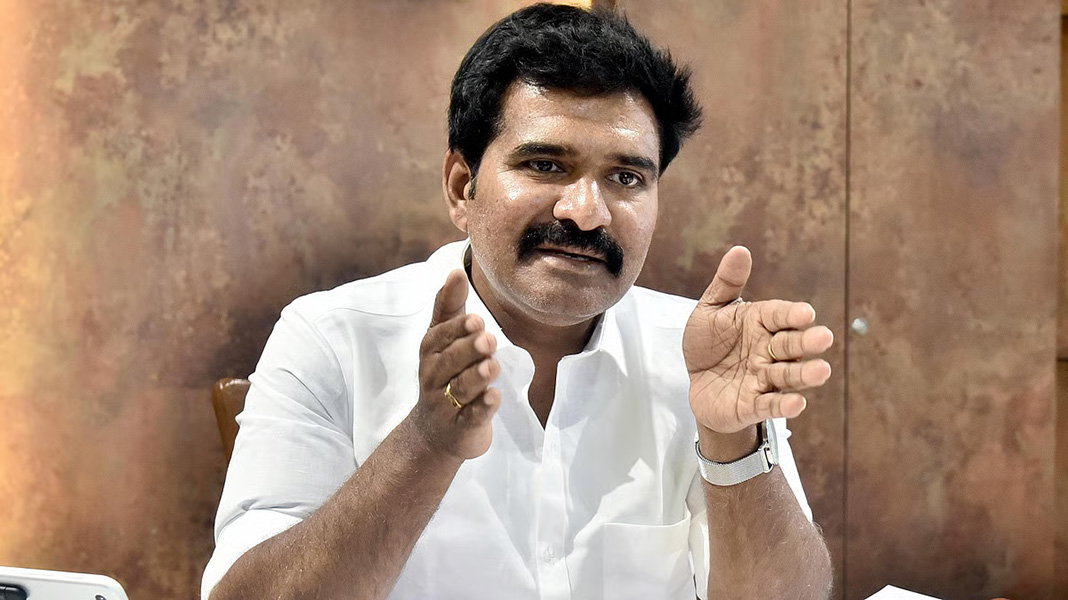 அமைச்சர் நிர்மல் குமாருக்கு சபாநாயகர் கண்டிப்பு: சட்டப்பேரவையில் பரபரப்பு!